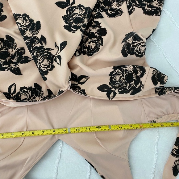 Trixxi Dress 👗 - Picture 10 of 12